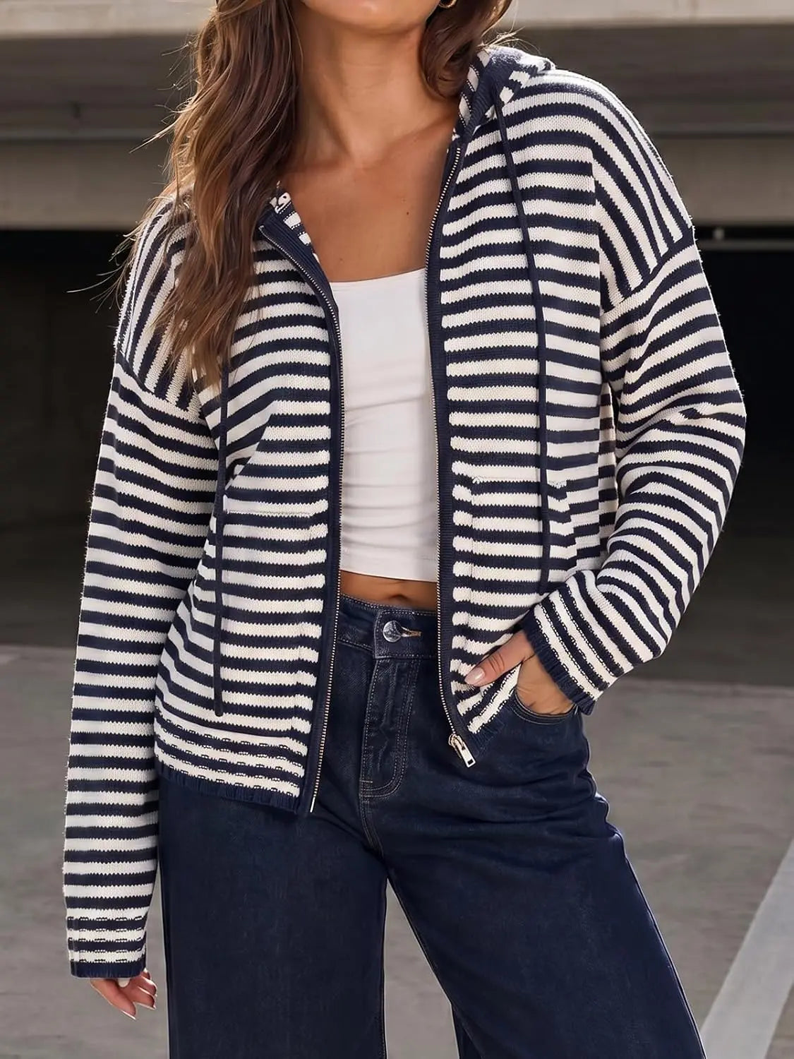 Fisoew Womens Striped Zip up Hoodie Long Sleeve Cardigan Sweatshirts Oversized Crop Sweaters Jackets Y2K Fall Outfits,Clothes for Back to School,First Day of School Outfits